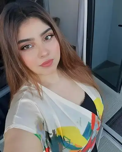 Kuhi Escort